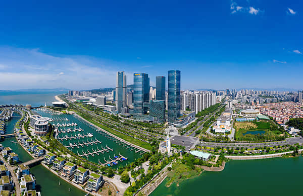 吴清成为首位证监系统出身的证监会主席 证监会换帅后首周上证指数上涨概率较大