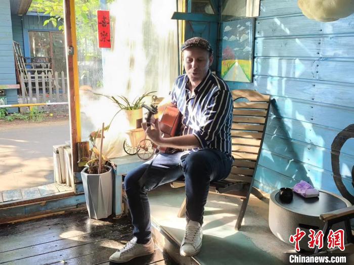 法国摄影师吉米镜头里的中国：热情友好 多元自信